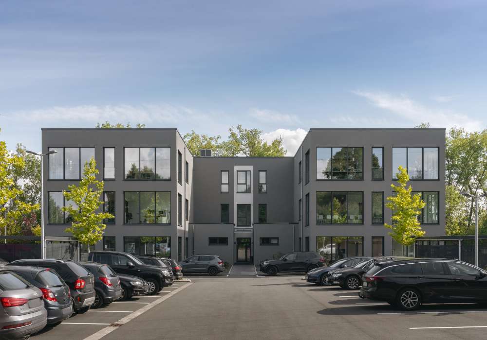 Twin-Office, Parkplatz, Kupfergrau Architekten Bayreuth